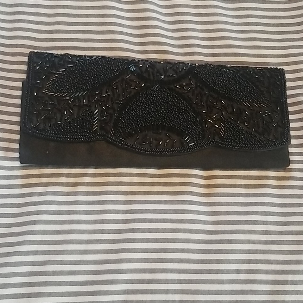 Black hand clutch